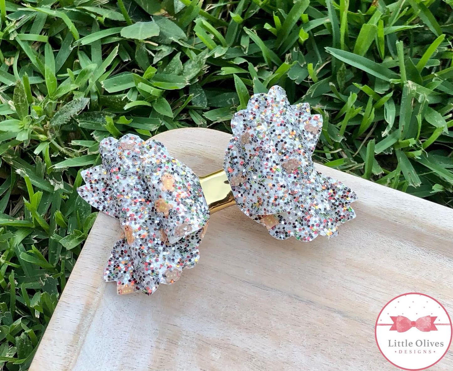 Gingerbread party glitter bow