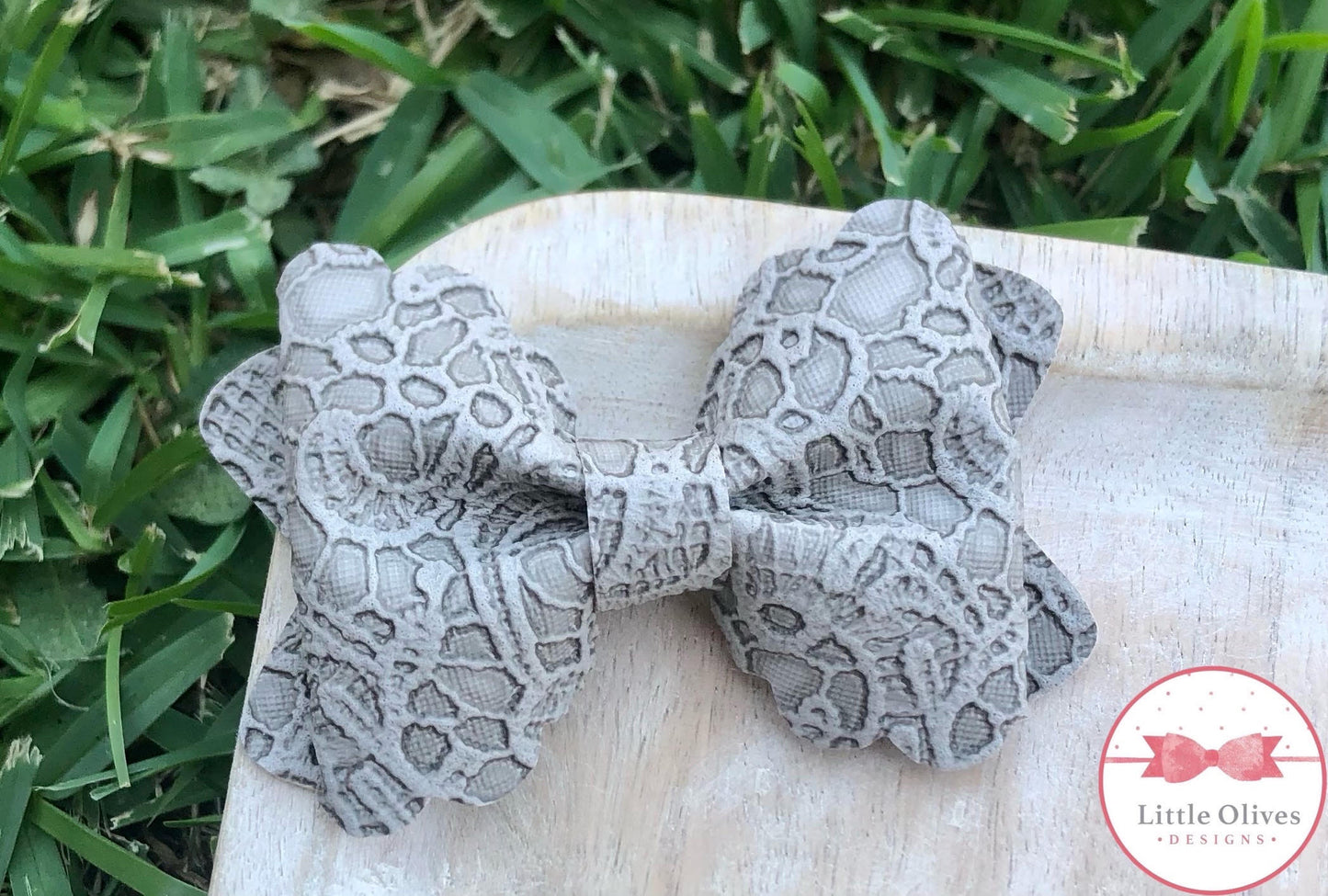 GREY LACE MARIA BOW