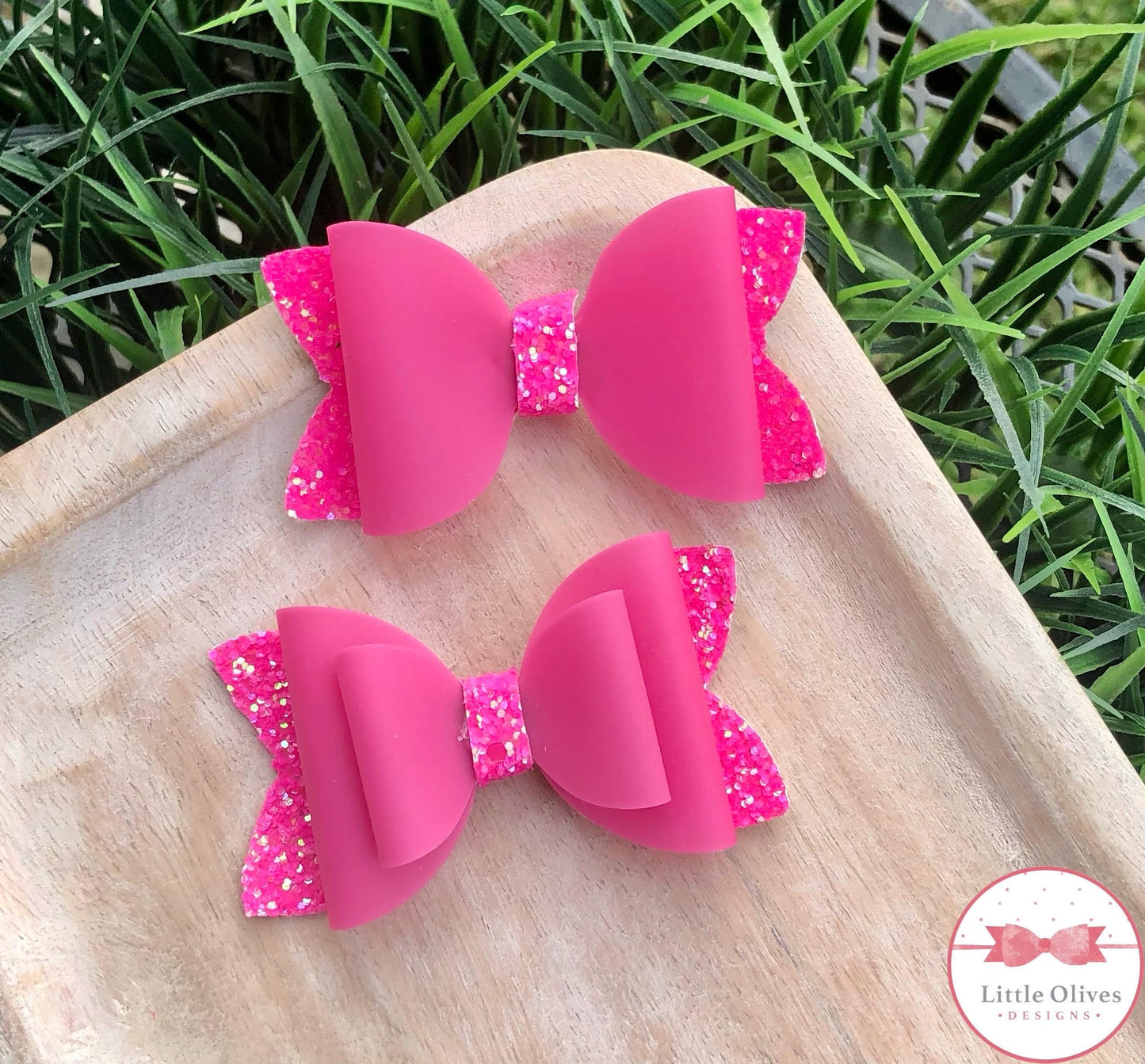 HOT PINK JELLY & GLITTER BOWS