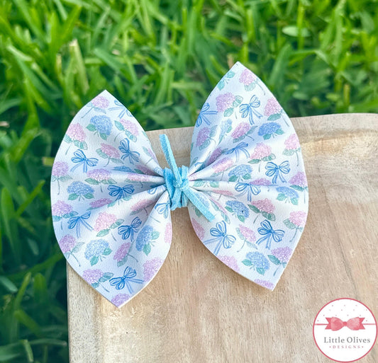 HYDRANGEAS PINCH BOW