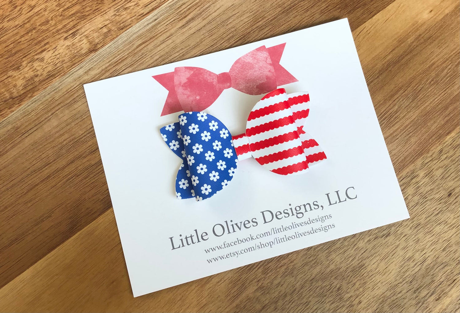 Stars and Stripes themed hair bow - daisies and stripes hair bow - 4th of July hair bow