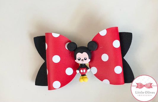boy mouse inspired clay bow