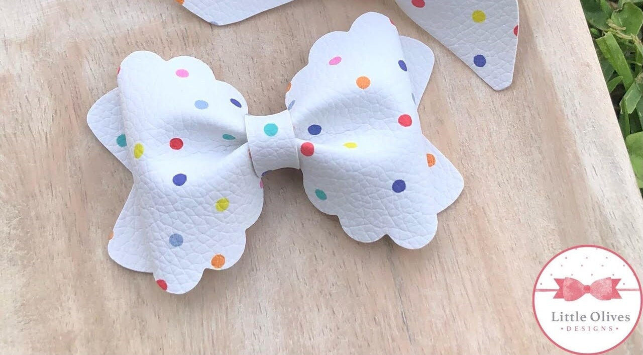 Happy dots Maria bow - dots hairbow