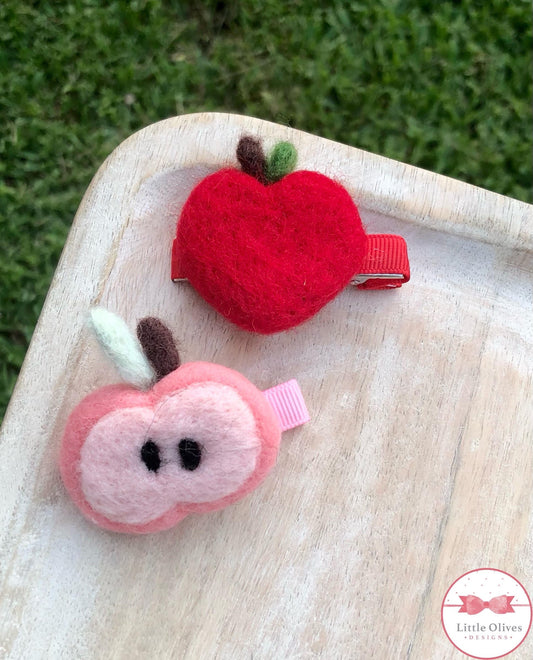 Red apple felt clip