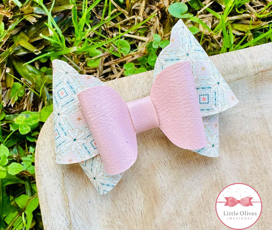 Daisy Tile Abby bow