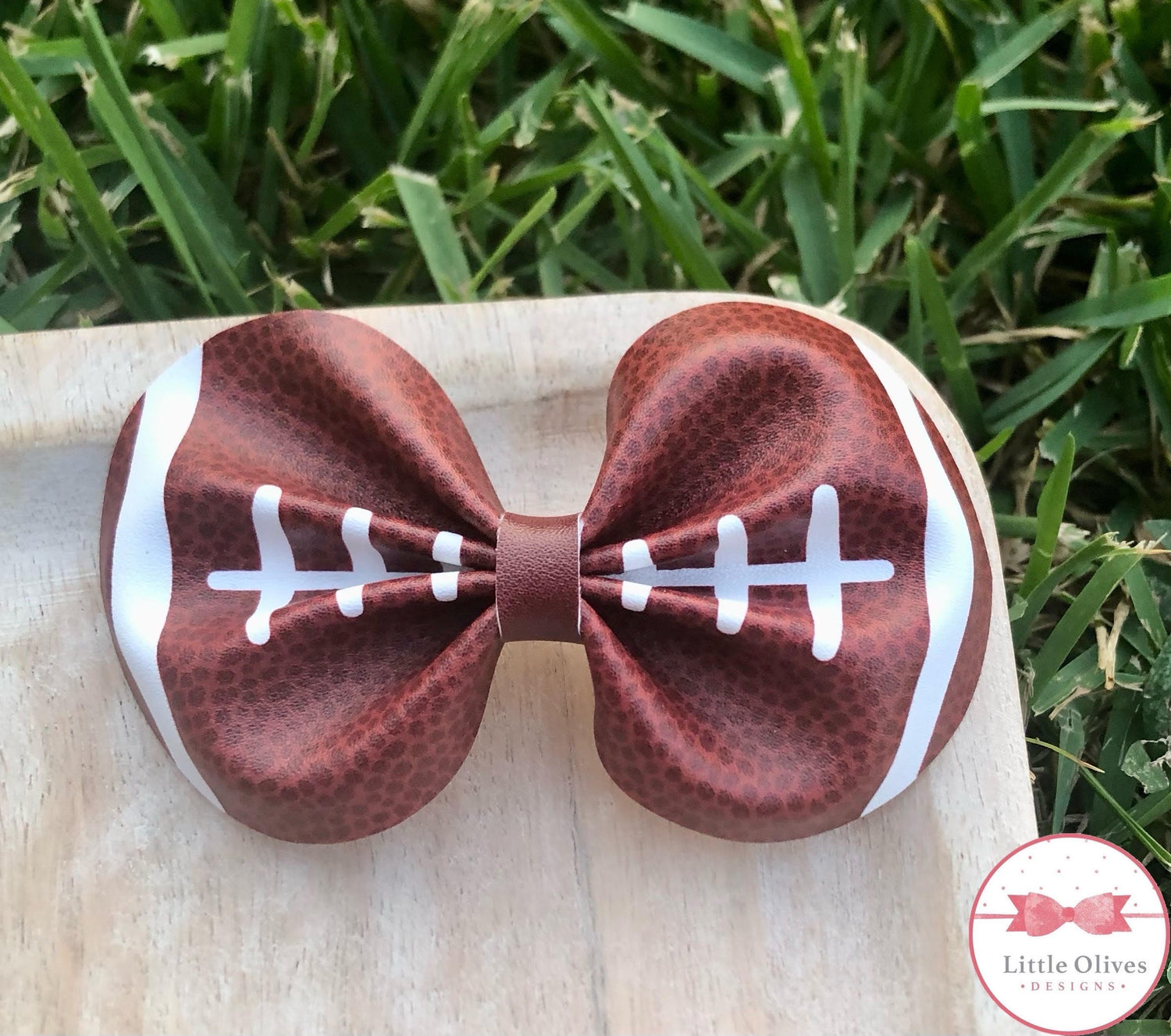 Football pinch bow