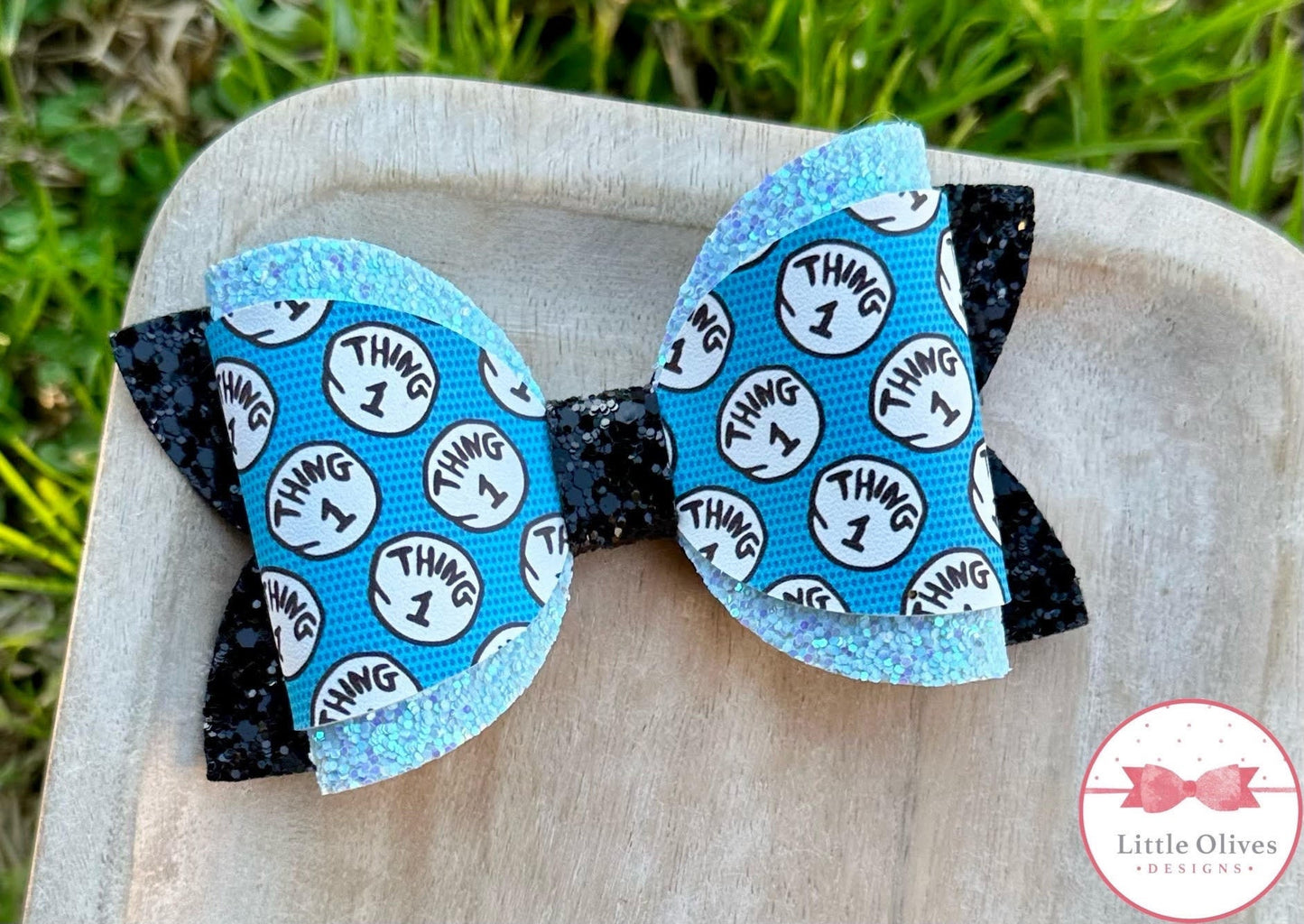 Thing 1 bow