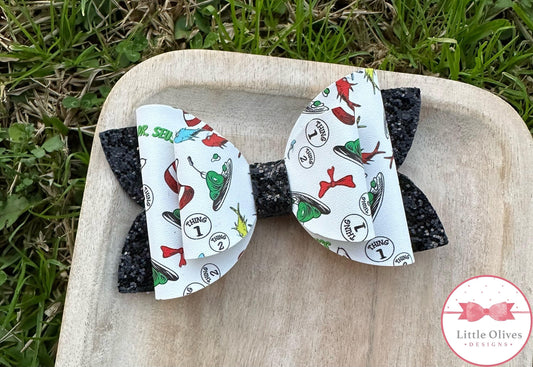 Cat toss hairbow