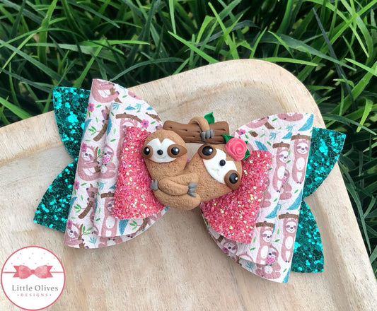 Sloth clay bow