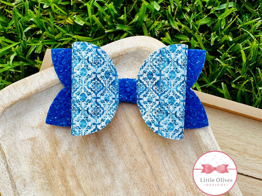 Dark blue tile bow