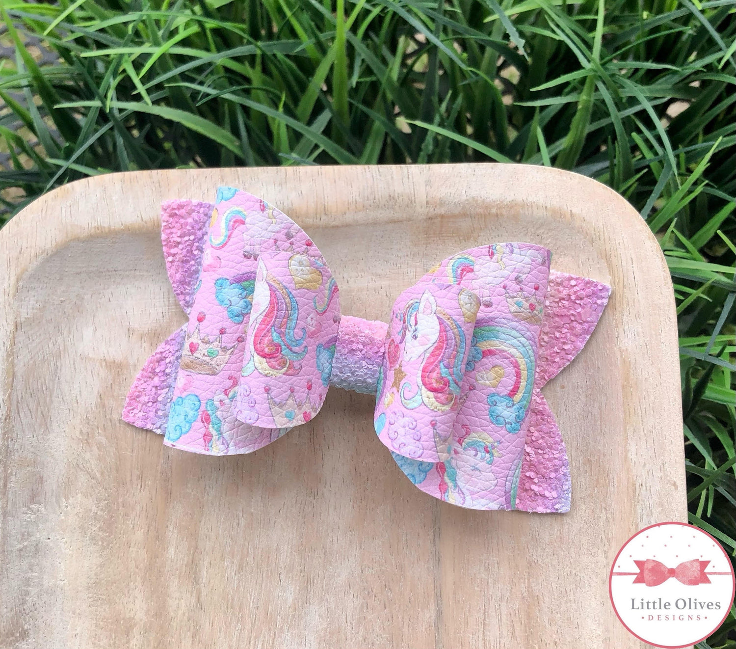 Unicorns and rainbows bow
