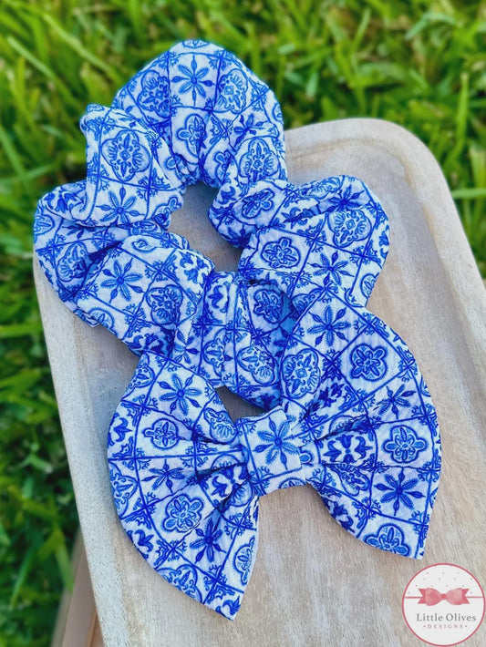 Mediterranean tile bow or scrunchie