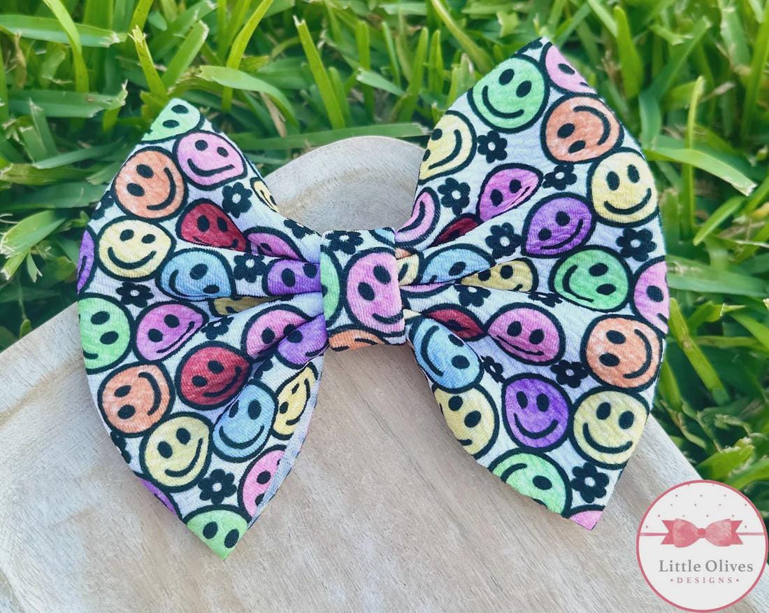 Rainbow smiles bow