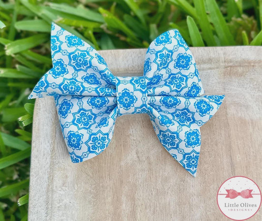 Blue tile larkin bow