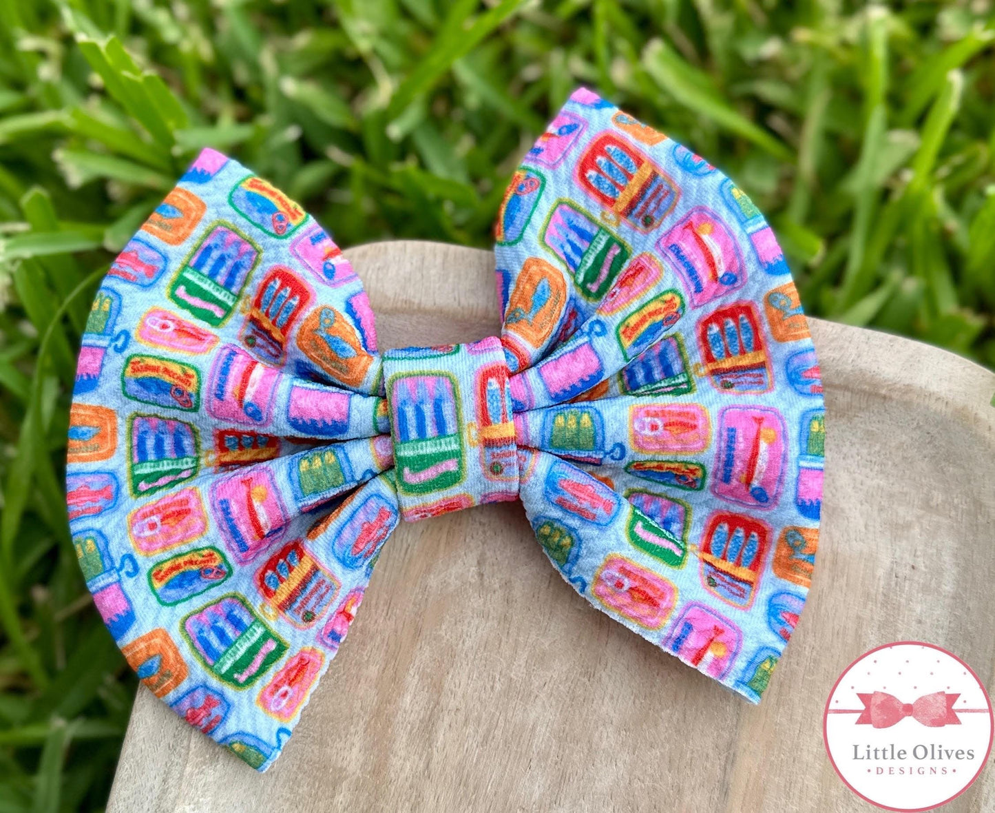 Sardine can bow or scrunchie