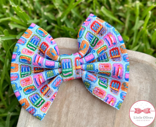 Sardine can bow or scrunchie