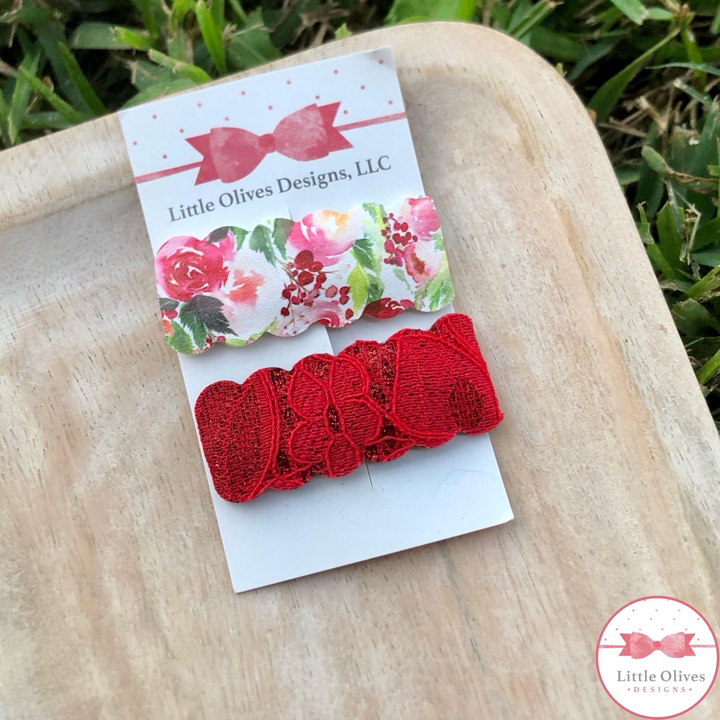 Red floral snap clip set