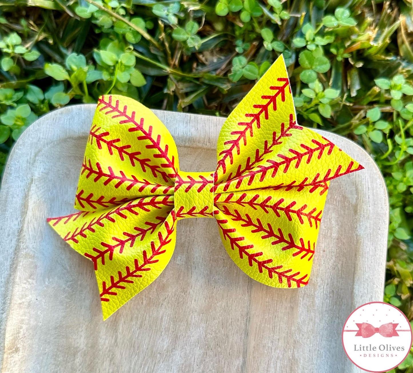 SOFTBALL LARKIN BOW