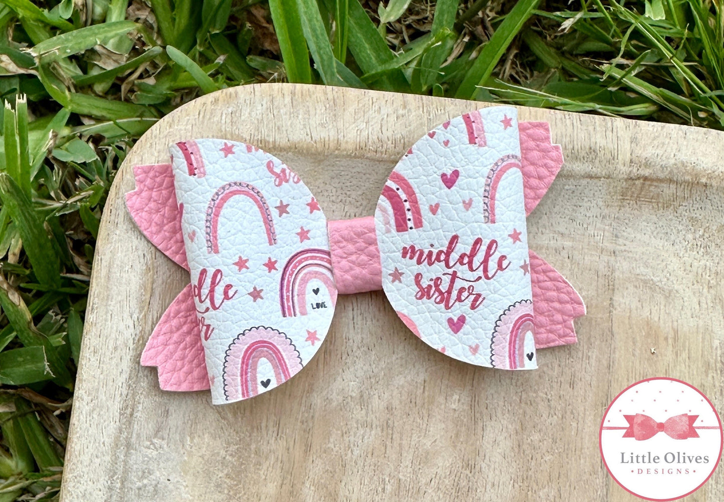 MIDDLE SISTER BOW (PINK RAINBOWS)