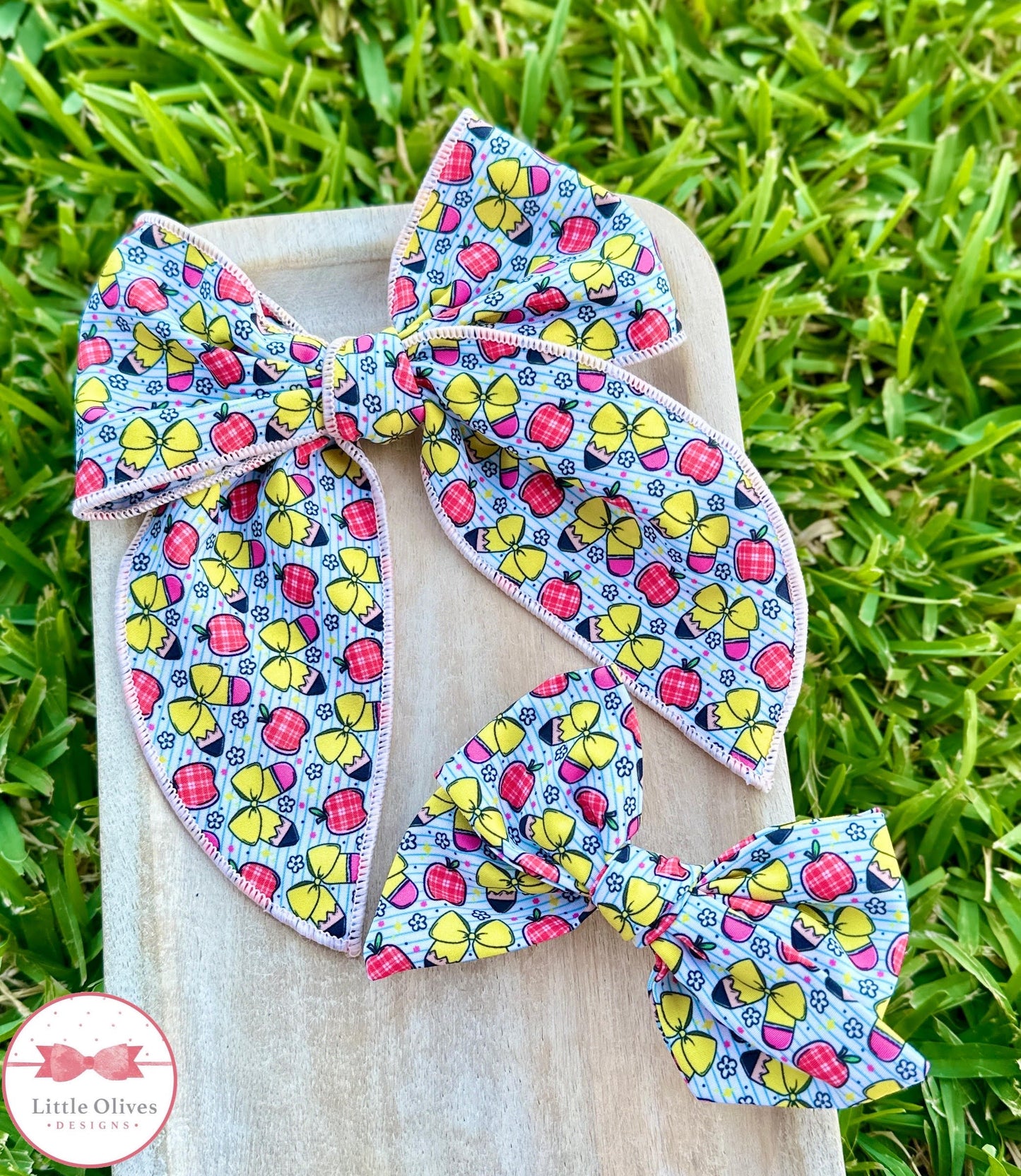 SCHOOL GIRL SMALL OR LARGE SOPHIE BOW