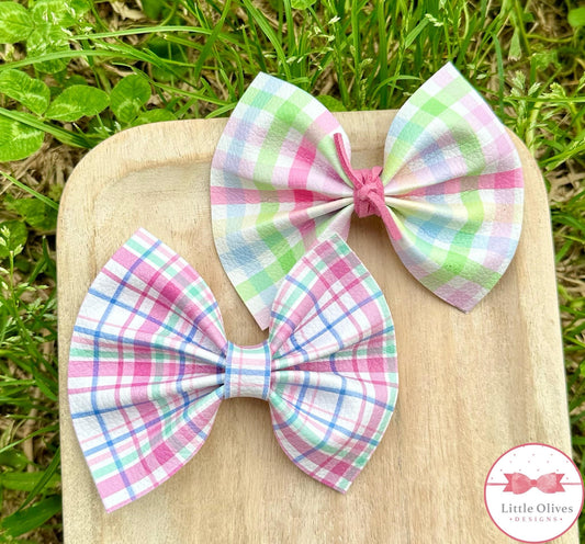 SPRING PLAID PINCH BOWS