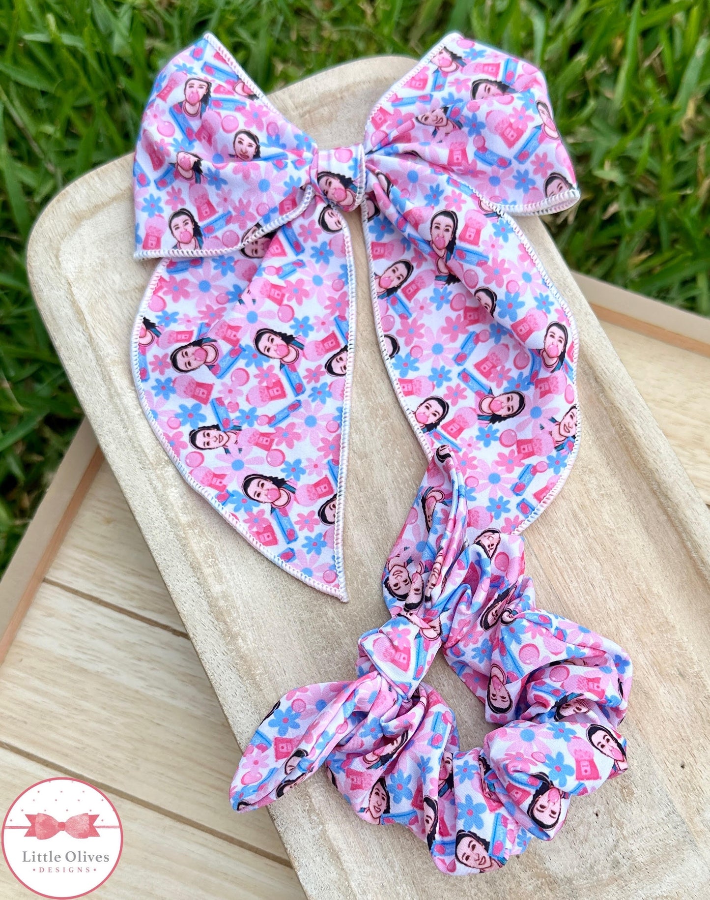 BUBBLEGUM SONG BOW AND SCRUNCHIE