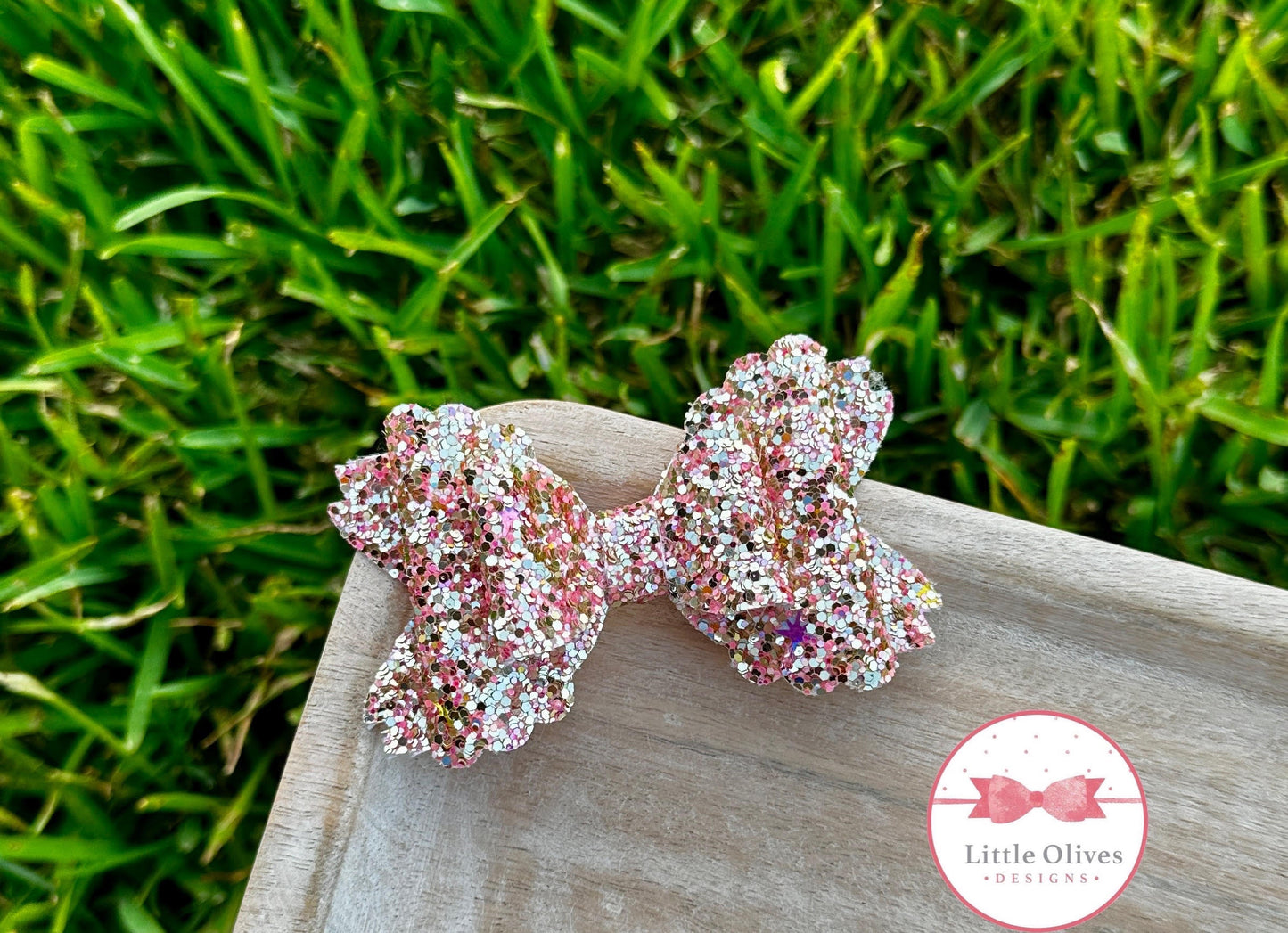 SAND GLITTER BOW