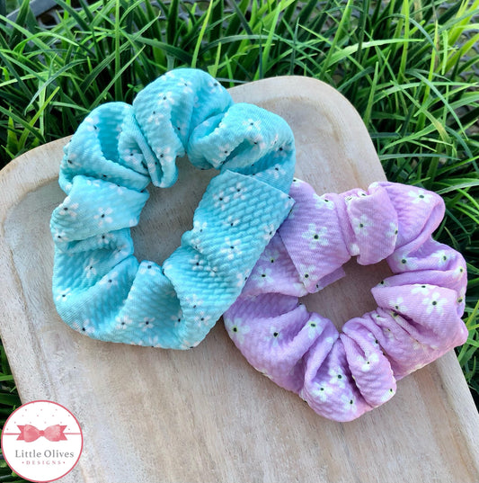 BLOSSOMS SCRUNCHIE