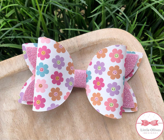 SMILING DAISIES BOW