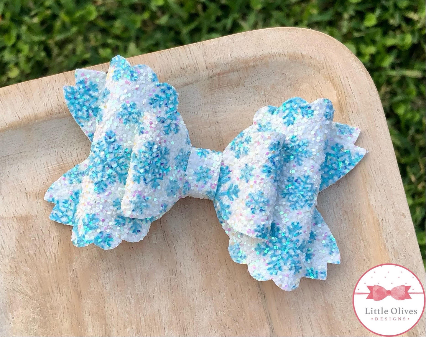 GLISTENING SNOWFLAKE BOW