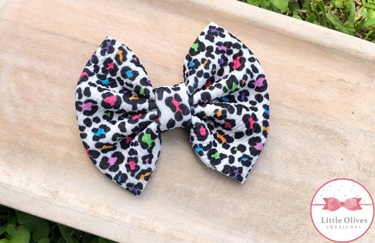 WHITE RAINBOW LEOPARD BOW