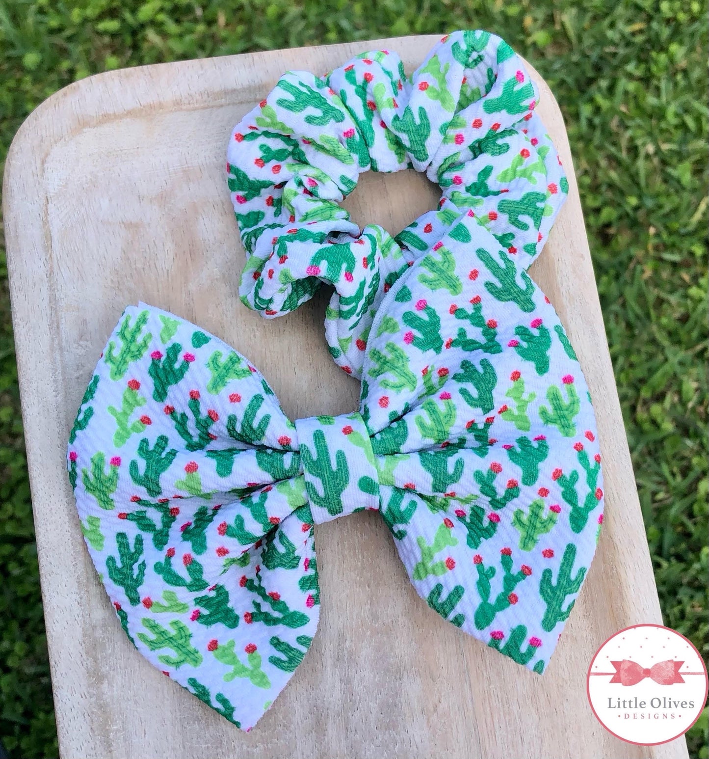 CACTUS SCRUNCHIE OR BOW