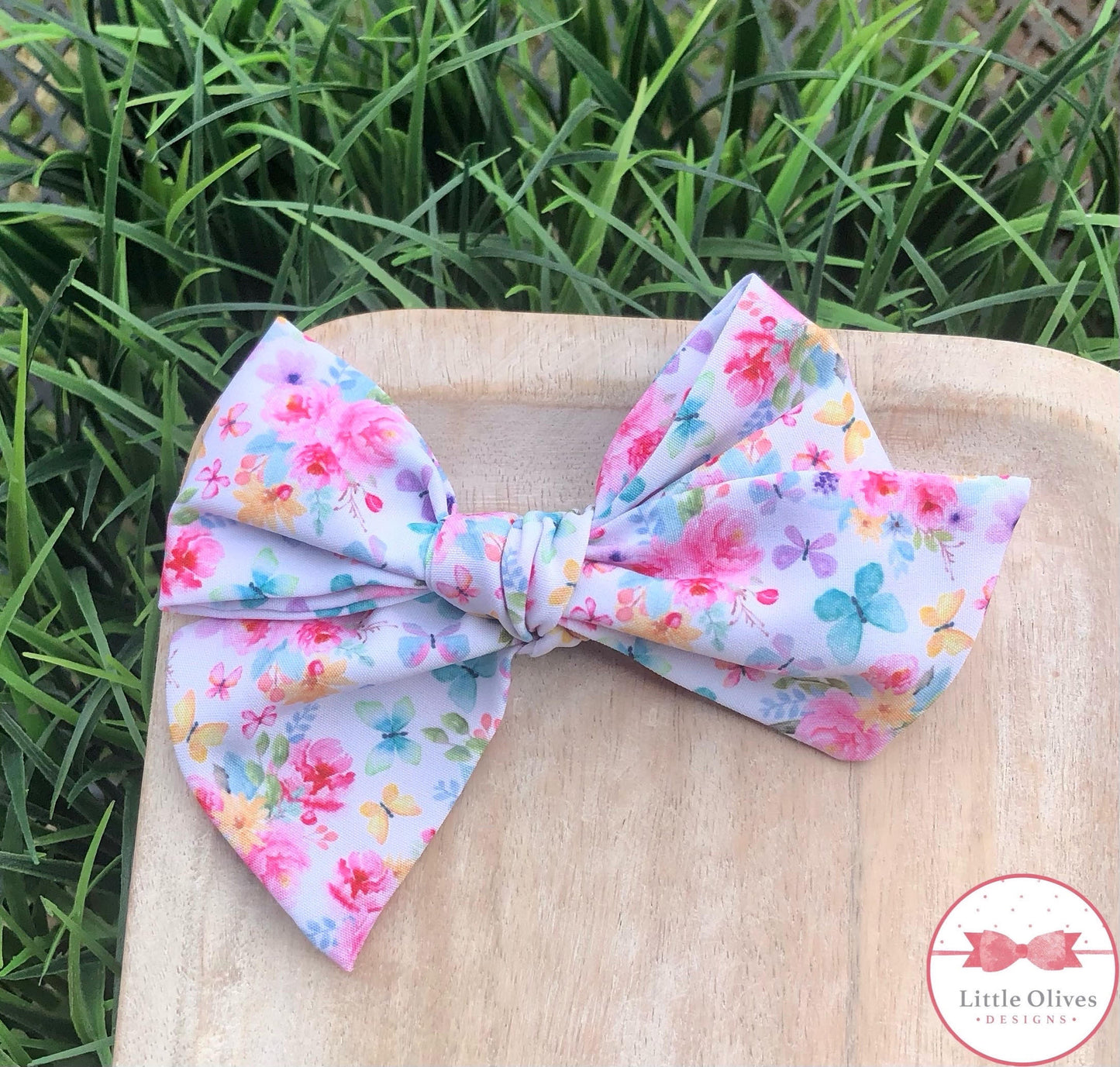 DREAMING IN BTTERFLIES HAND TIED BOW