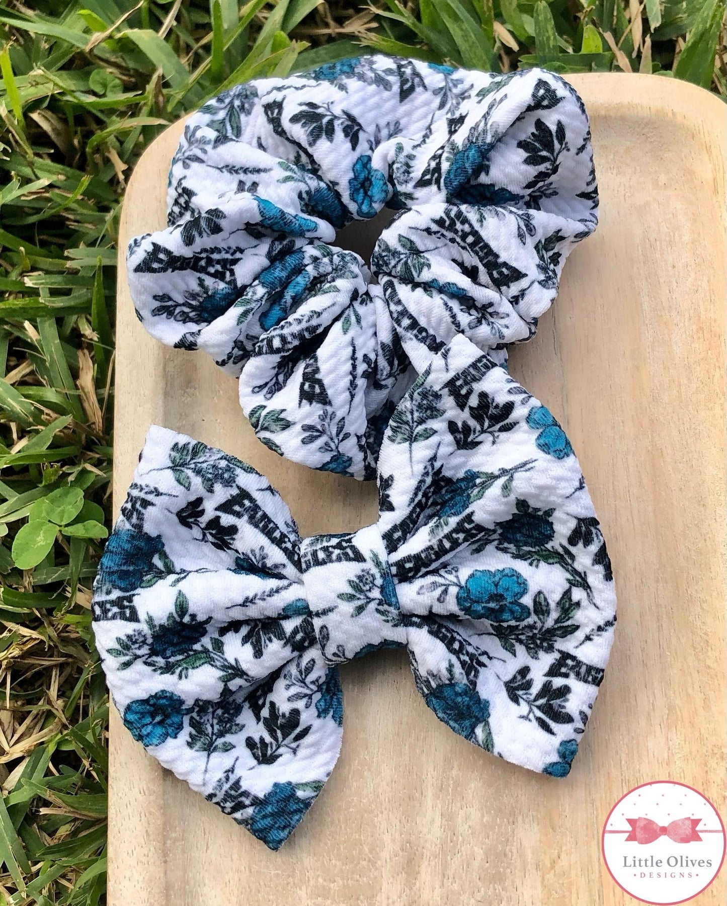 EAGLE FLORAL SCRUNCHIE AND BOW