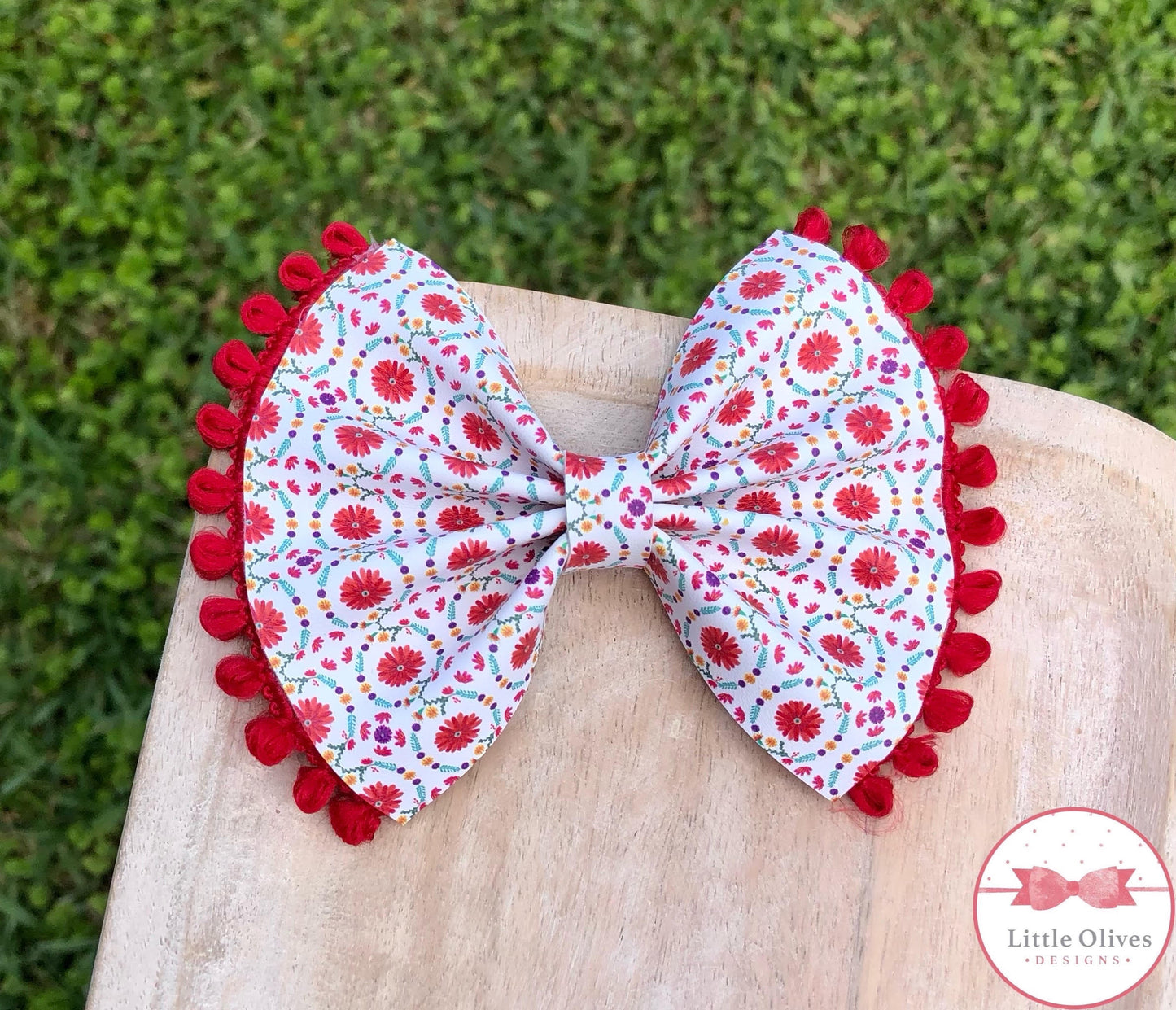 FIESTA FLORAL PINCH BOW