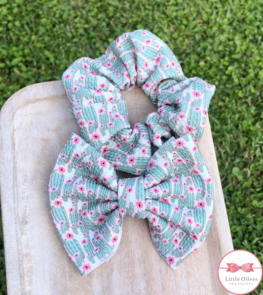 BLOOMING CACTUS SCRUNCHIE OR BOW