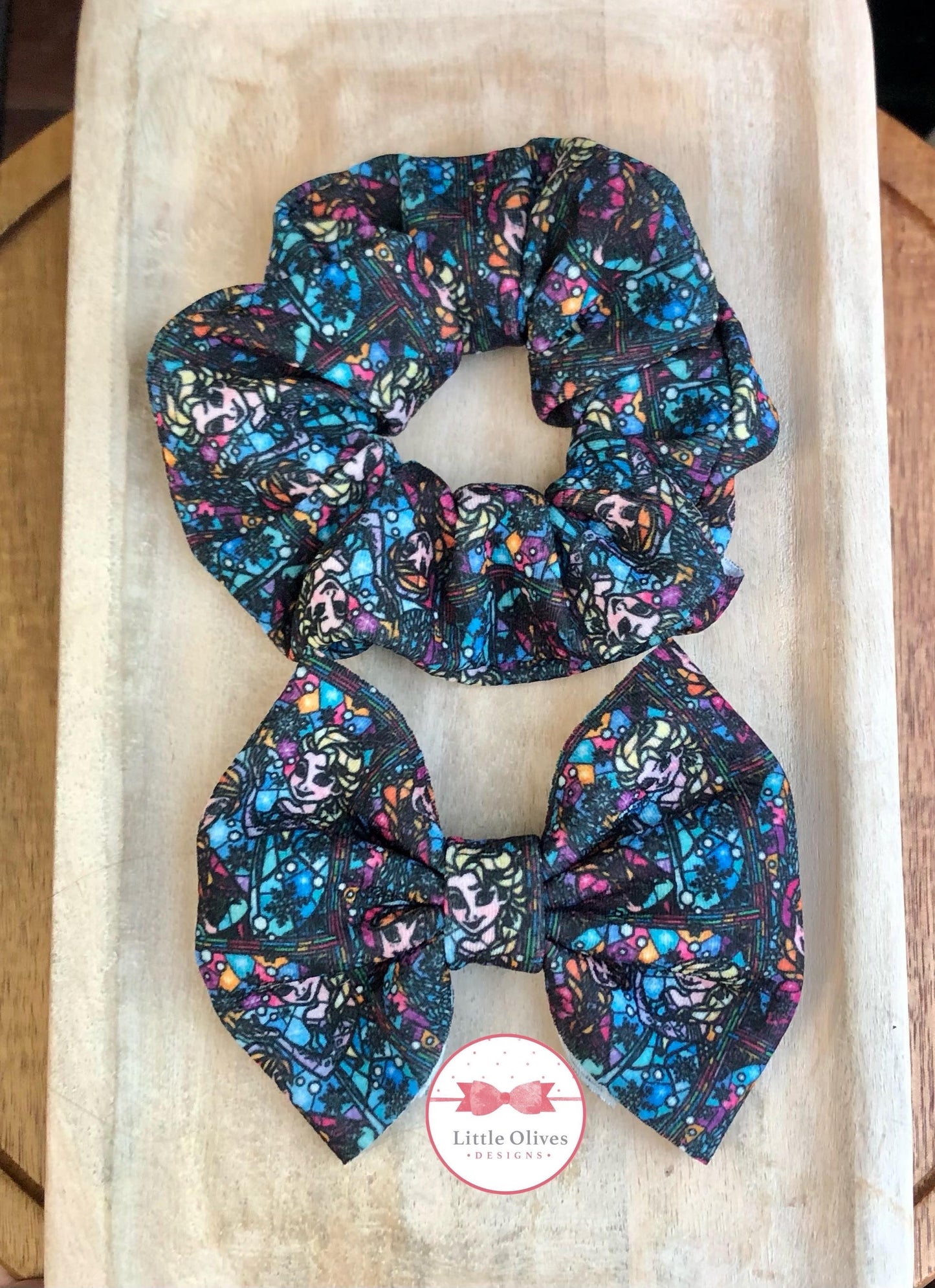 ICE SISTERS STAINED GLASS SCRUNCHIE OR BOW