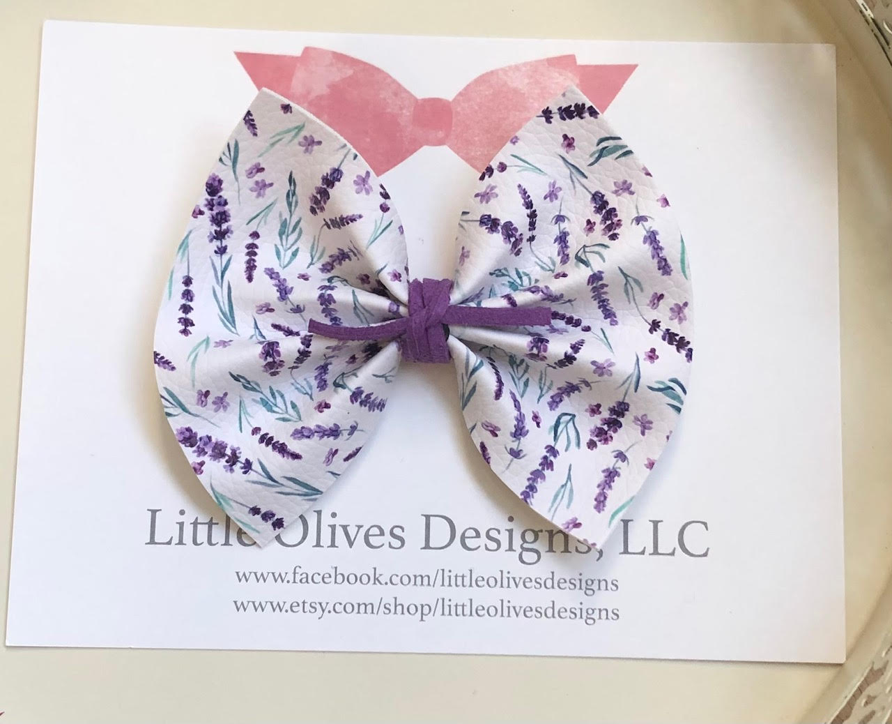 LAVENDER BLOOM PINCH BOW