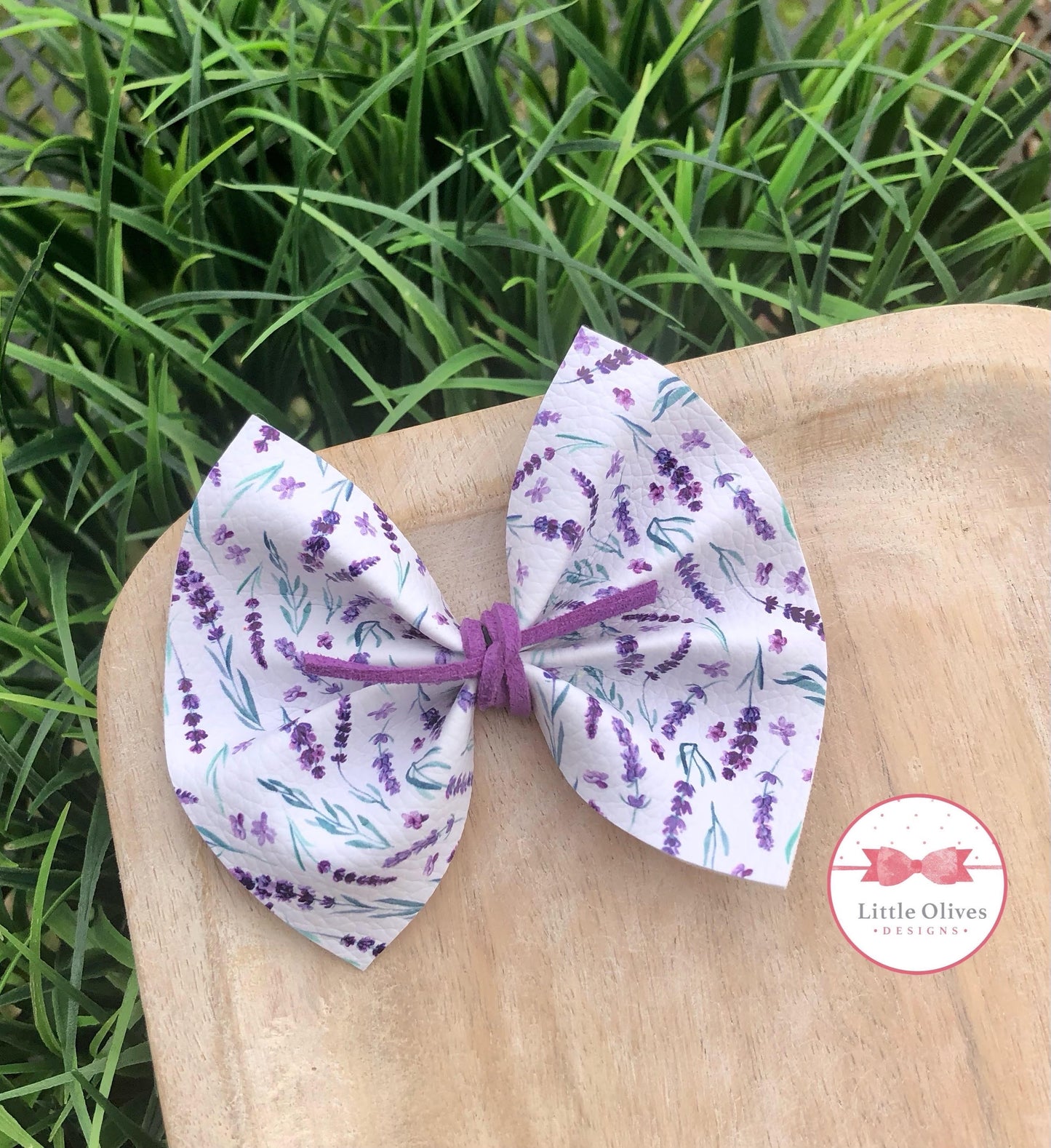 LAVENDER BLOOM PINCH BOW