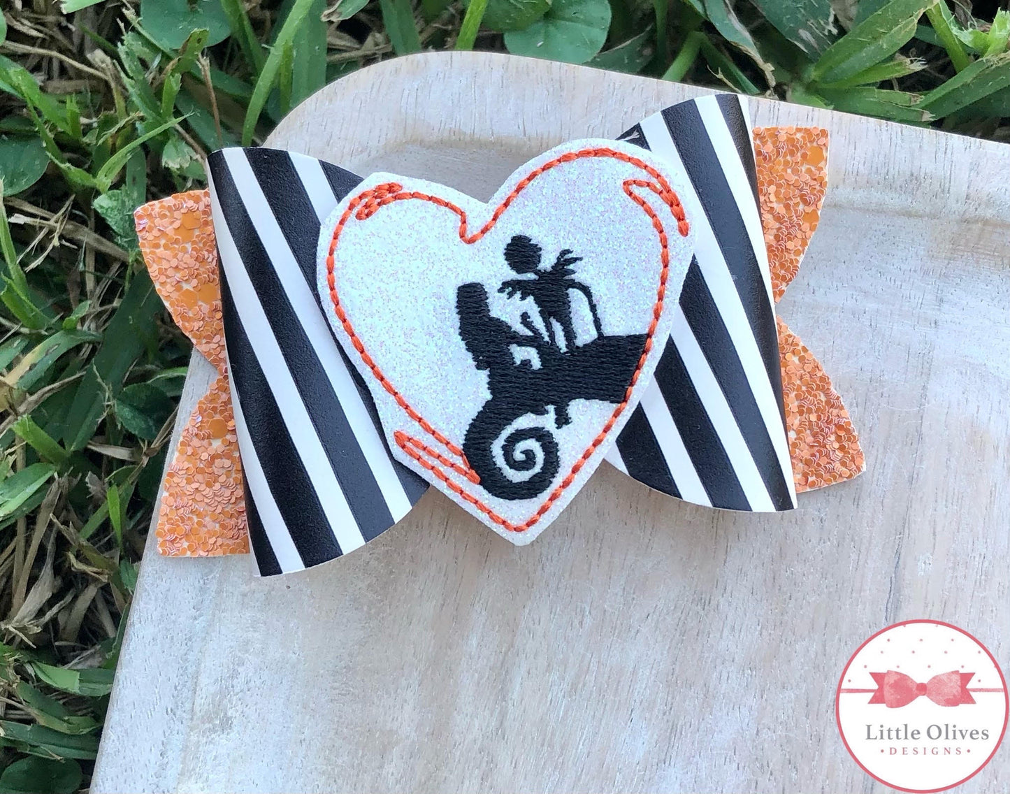 NBC HEART FELTIE BOW