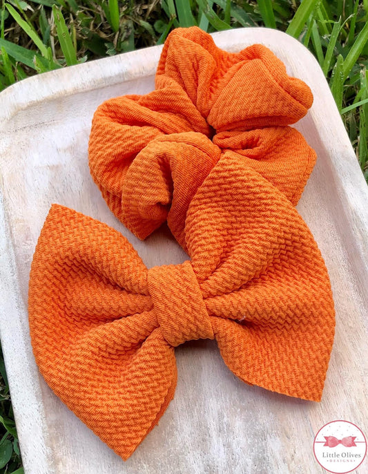 ORANGE SCRUNCHIE OR BOW