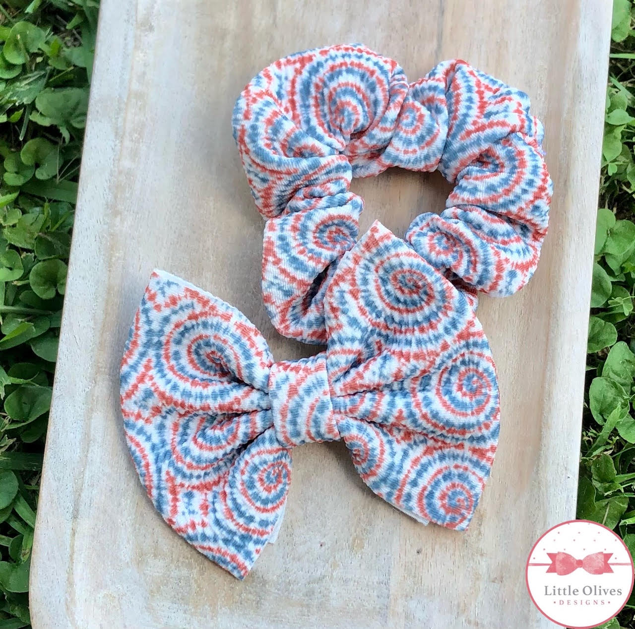 USA TIE DYE SCRUNCHIE AND BOW