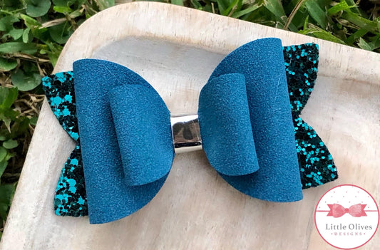 PEACOCK SUEDE BOW