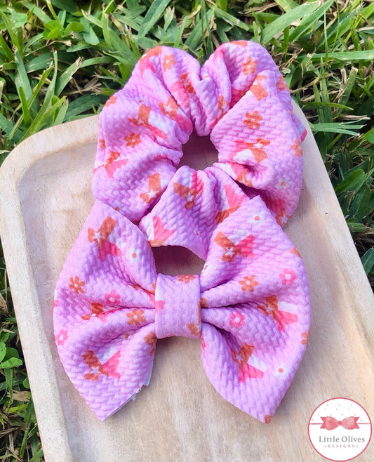 PINK TEXAS SCRUNCHIE AND BOW