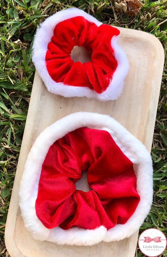 SANTA SCRUNCHIE