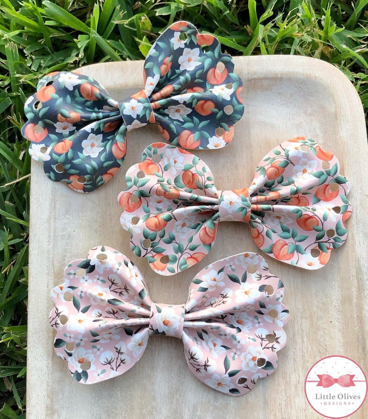 MAGNOLIA & PEACH SAVANNAH BOW