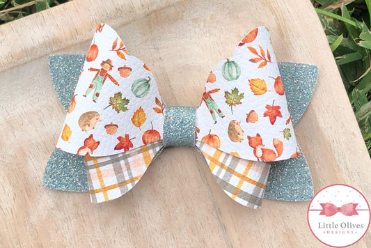 SCARECROWS ABBY BOW