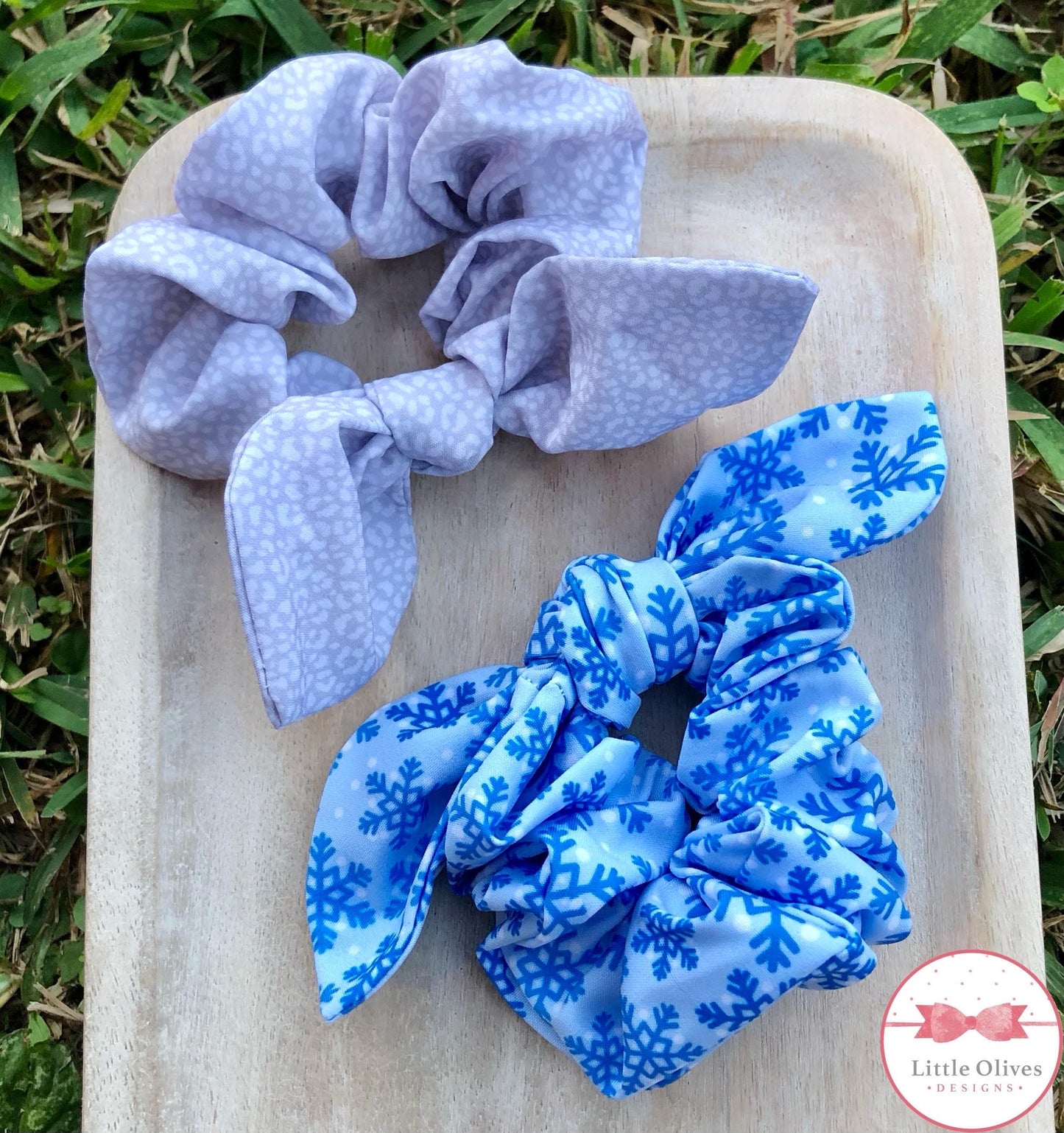 WINTER SCRUNCHIE WITH TIE