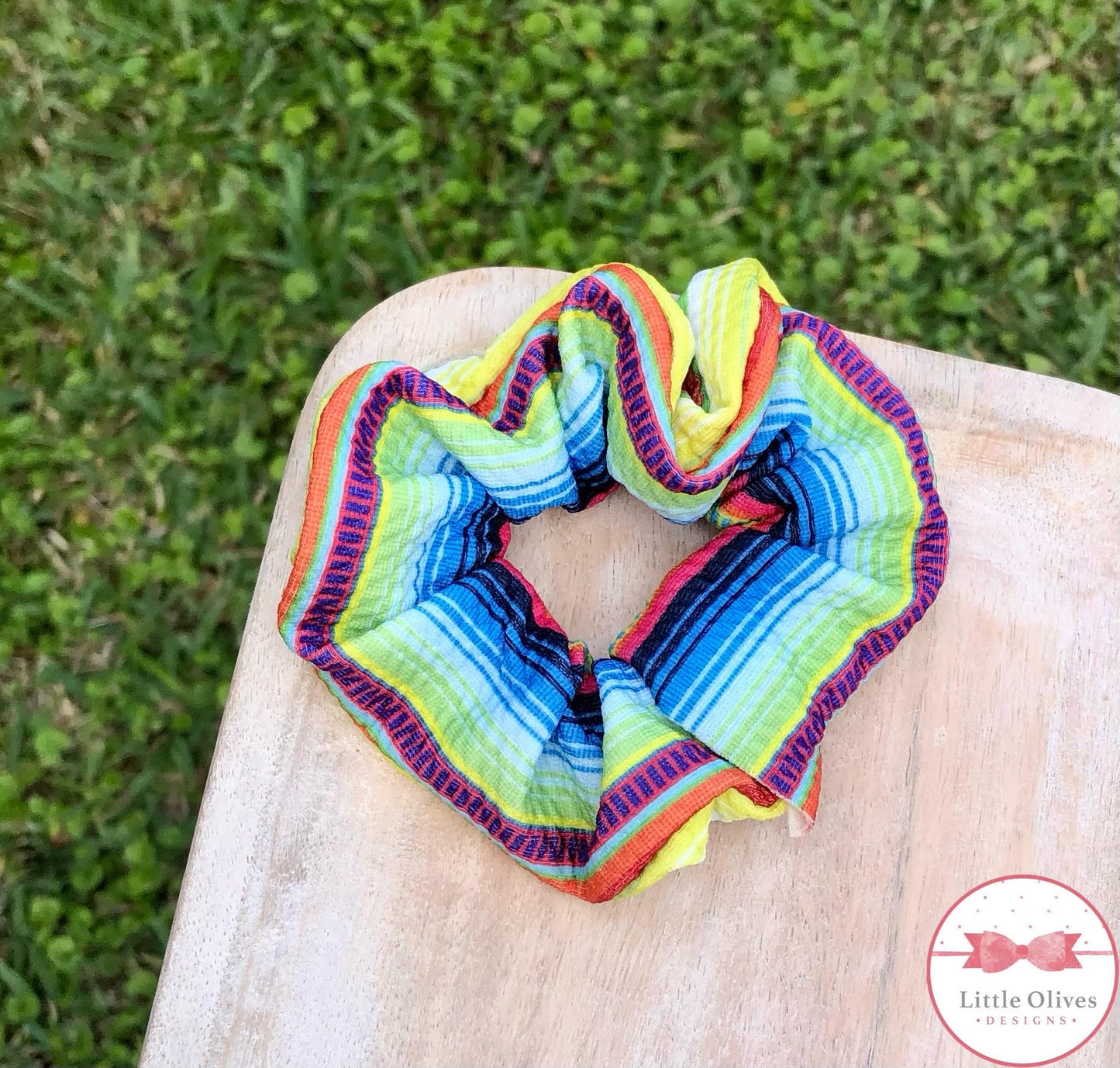 SERAPE SCRUNCHIE