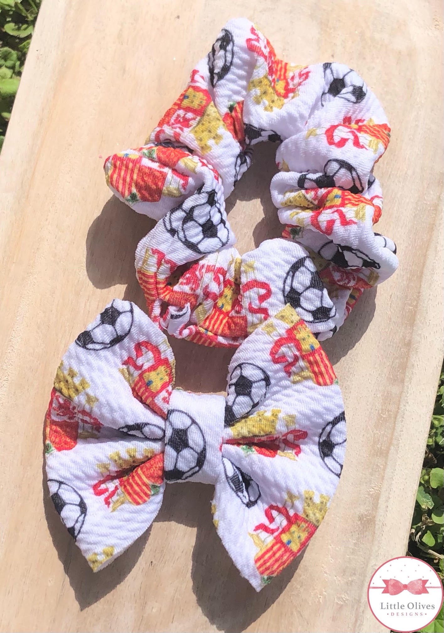 SPAIN SOCCER SCRUNCHIE OR BOW